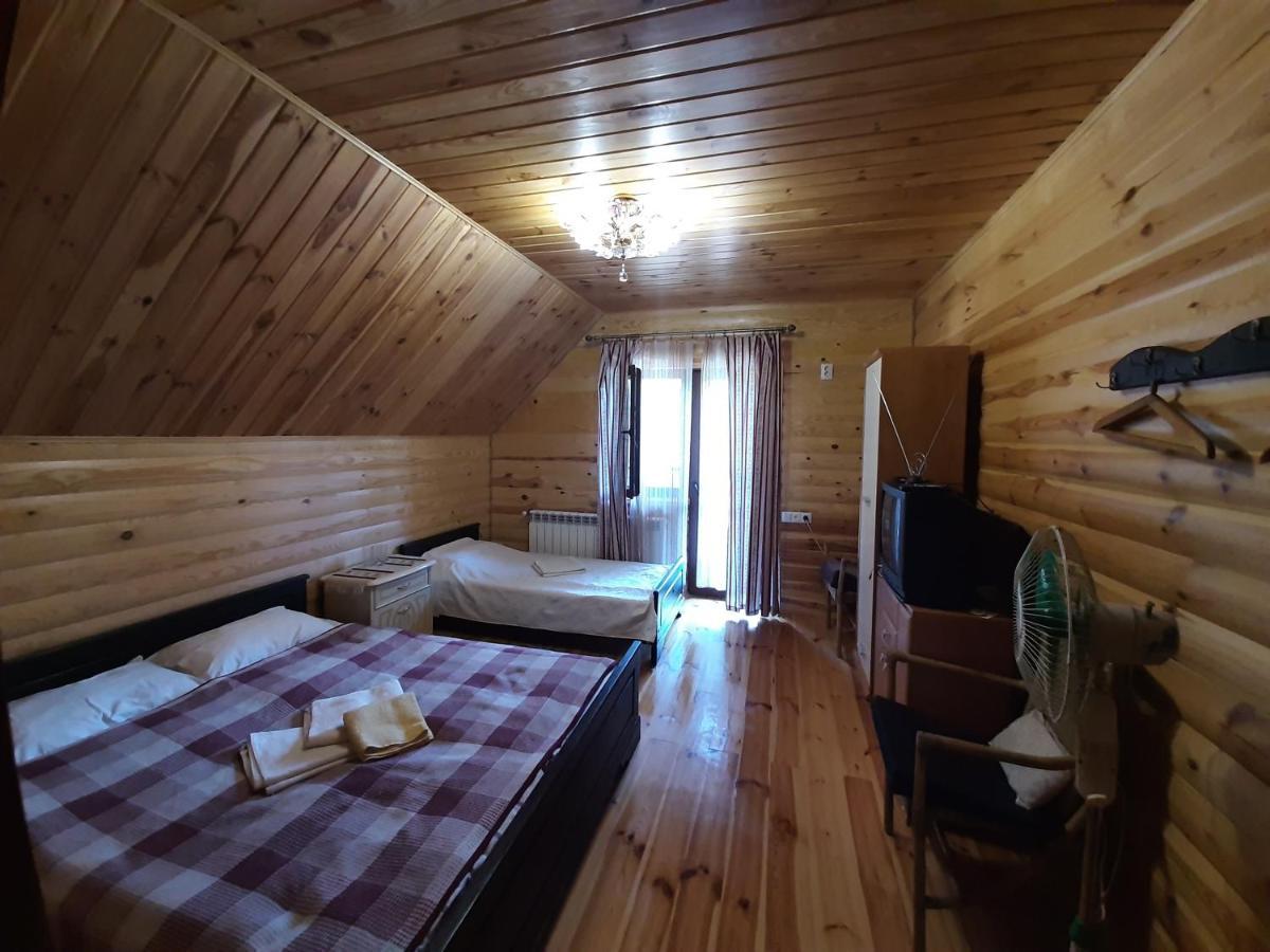 Садиба Орисин Явір Orysyn Yavir Casa de hóspedes Svityaz' Exterior foto
