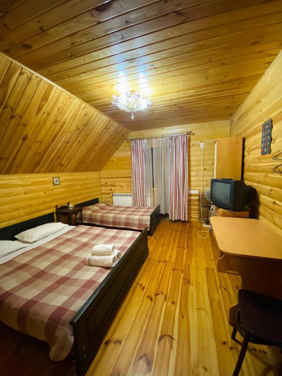 Садиба Орисин Явір Orysyn Yavir Casa de hóspedes Svityaz' Exterior foto